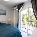 Spacious 2-bedroom With Free Parking Apartman