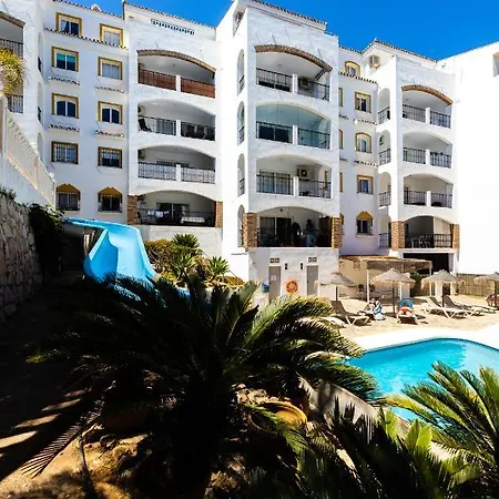 Lejlighed Spacious 2-bedroom With Free Parking Sitio de Calahonda