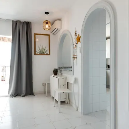 Spacious 2-bedroom With Free Parking * Sitio de Calahonda