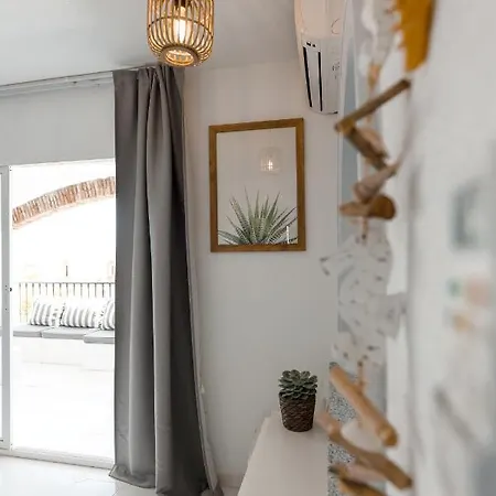 Spacious 2-bedroom With Free Parking Apartment Sitio de Calahonda